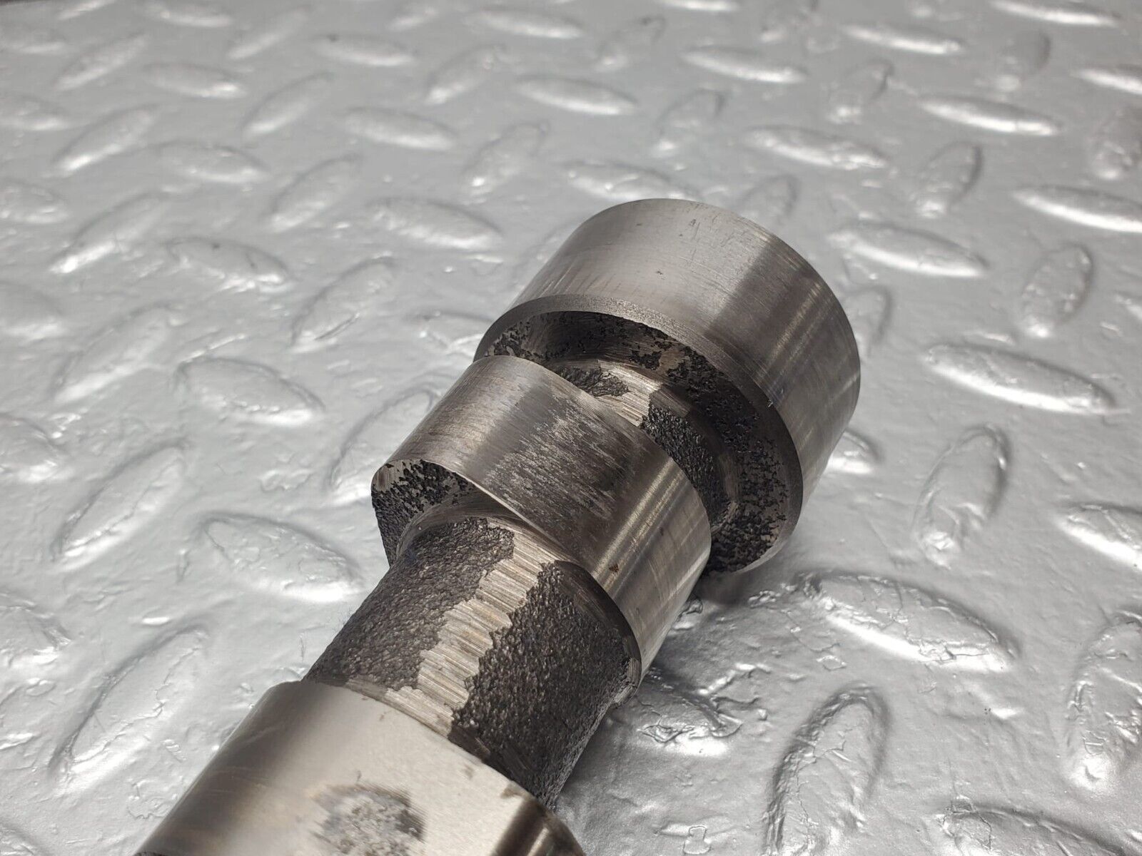 46325 Mercedes-Benz W123 300D Camshaft OM617