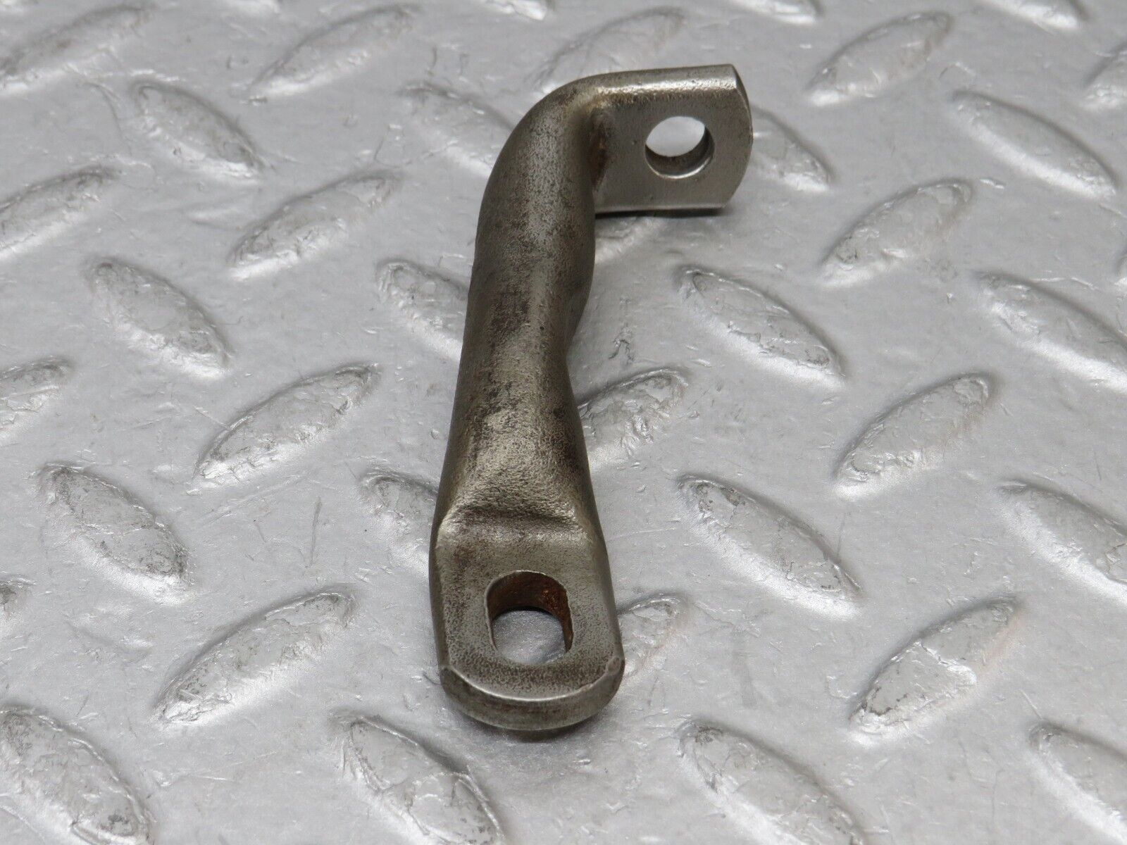 35592 Mercedes-Benz R107 280SL Power Steering Bracket