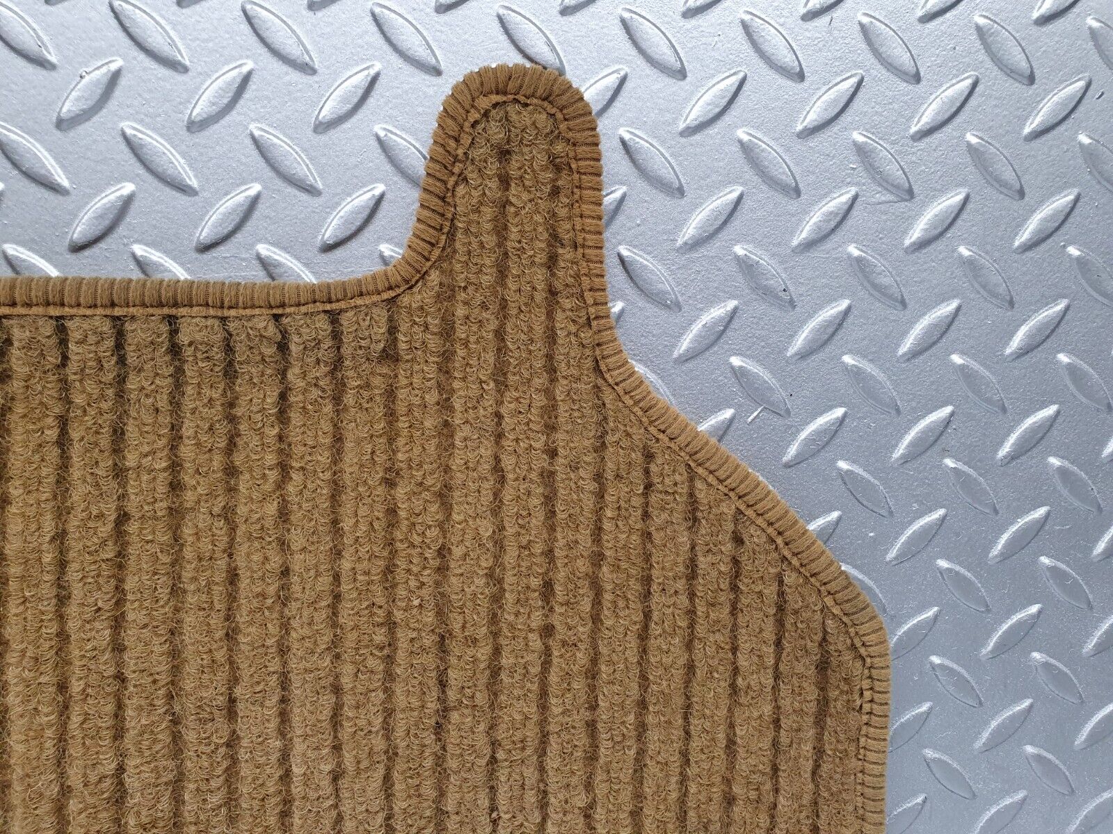 41636 Mercedes-Benz W124 200E Rear Left Floor Carpet Mat Palomino