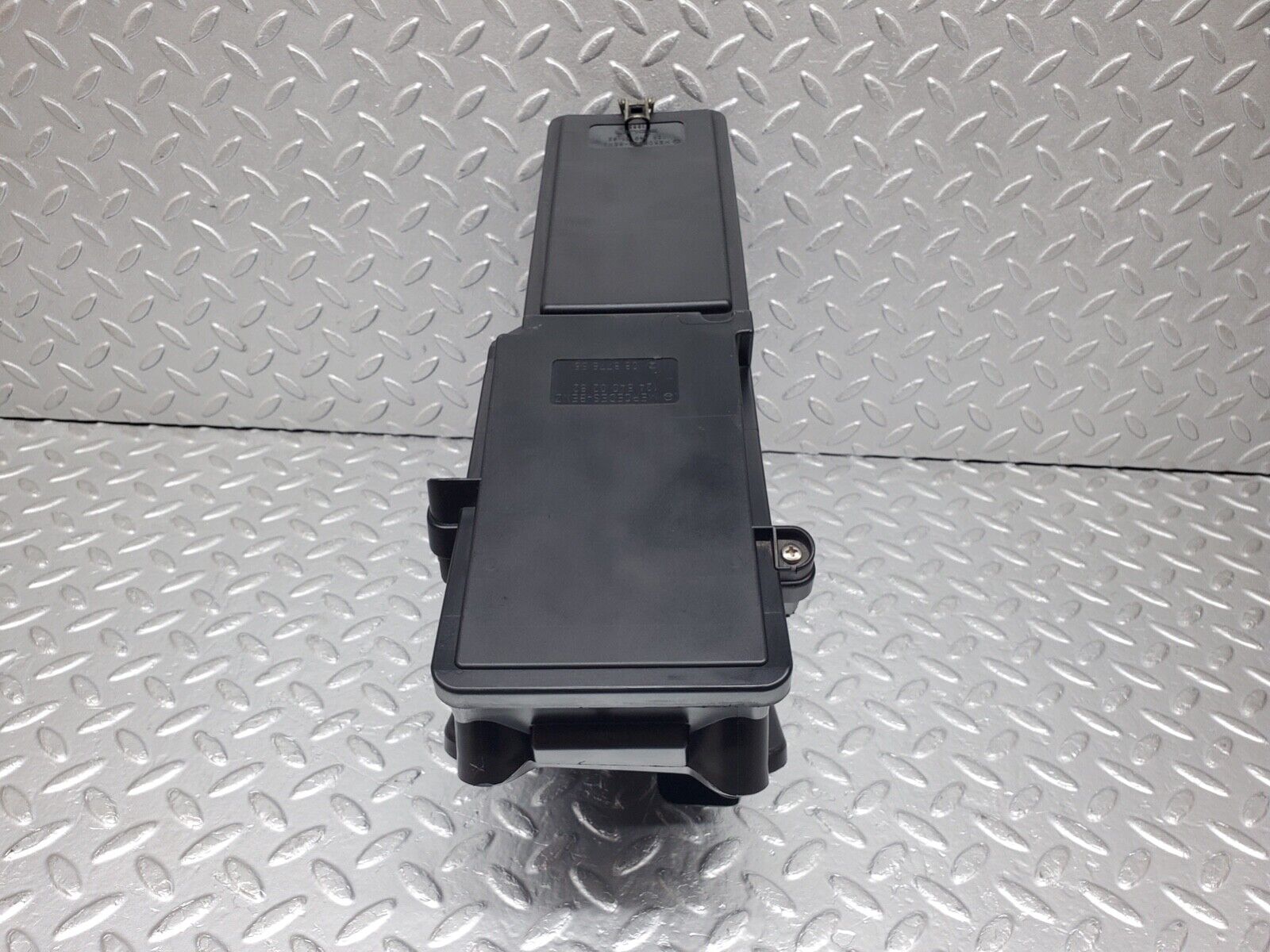 44587 Mercedes-Benz W124 220E Fuse Box 1245401850 1245400282 1245400182