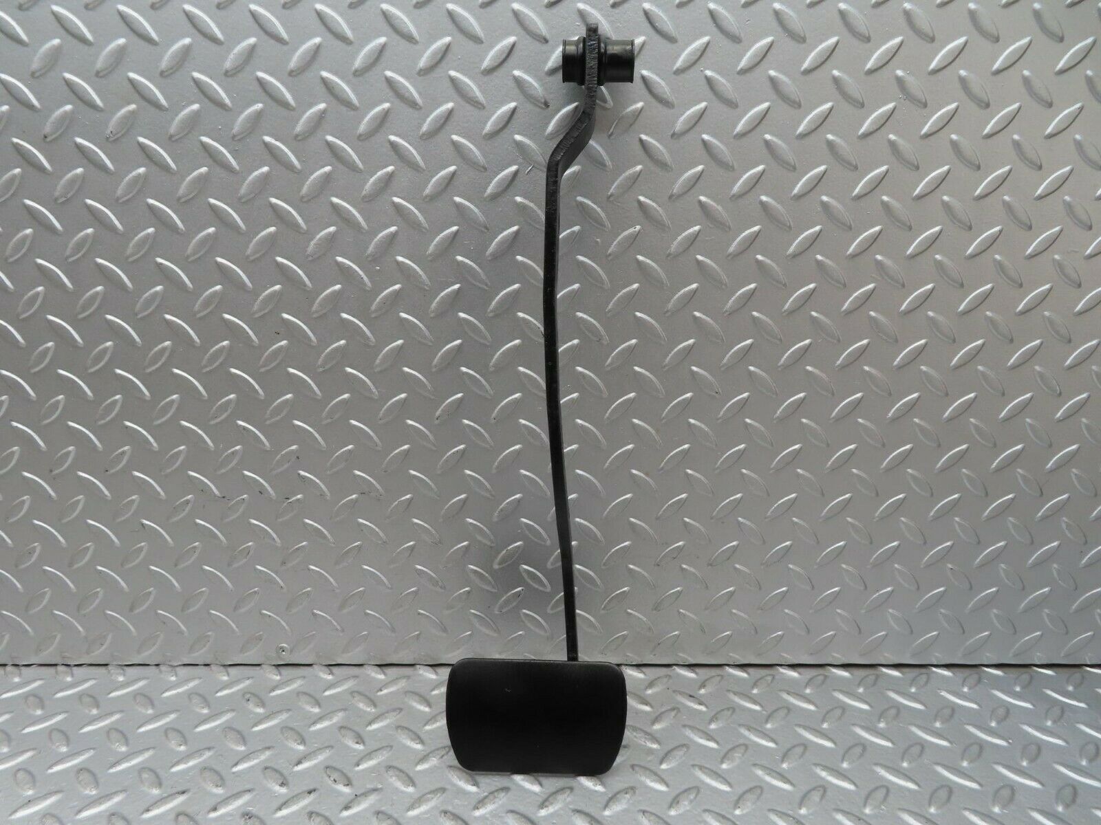 15725 Mercedes-Benz R107 450SL Brake Pedal