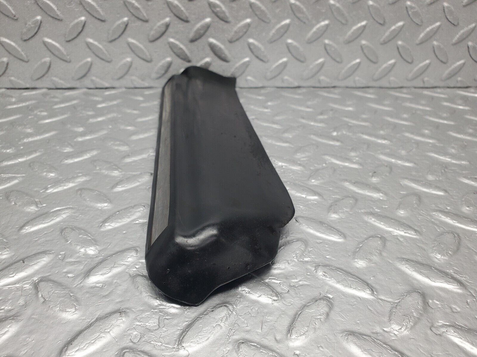 46423 Mercedes-Benz C123 280CE Coupe Front Left Fender Wing Lower Moulding Trim