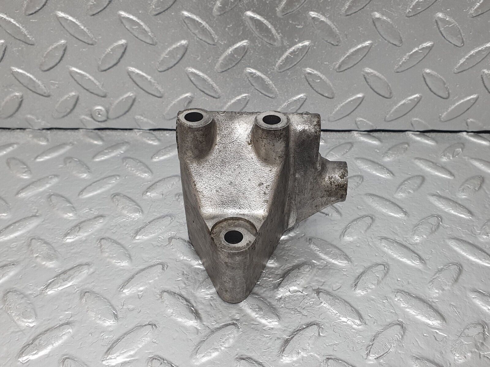 44213 Mercedes-Benz C123 230CE Coupe Alternator Holder Bracket 1021550135