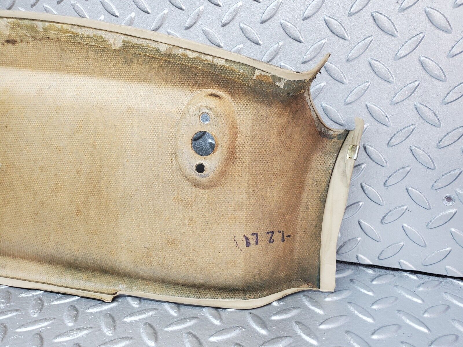 45700 Mercedes-Benz W126 420SE Headlining Roof Panel Beige