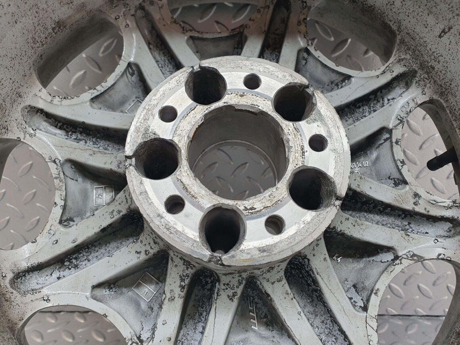 42631 Mercedes-Benz R129 320SL Coupe Alloy Wheel 8Jx16H2 ET34 1244011402