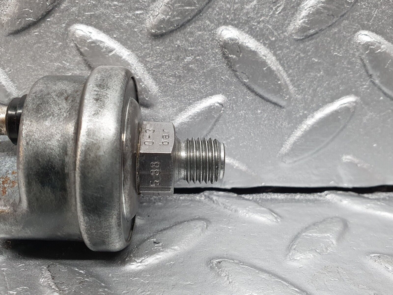 41662 Mercedes-Benz W124 200E Oil Pressure Sensor VDO