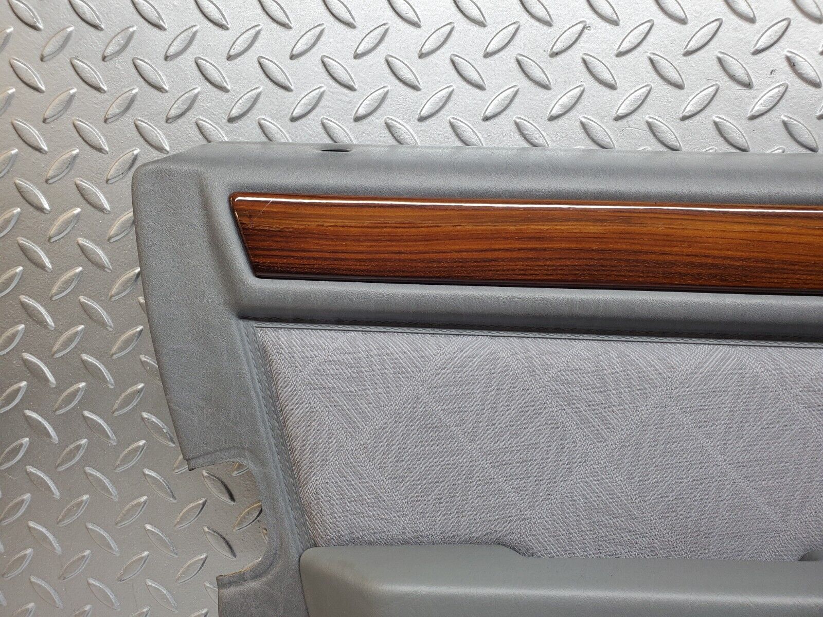 44689 Mercedes-Benz W124 220E Front Left Door Card Grey 1247271370