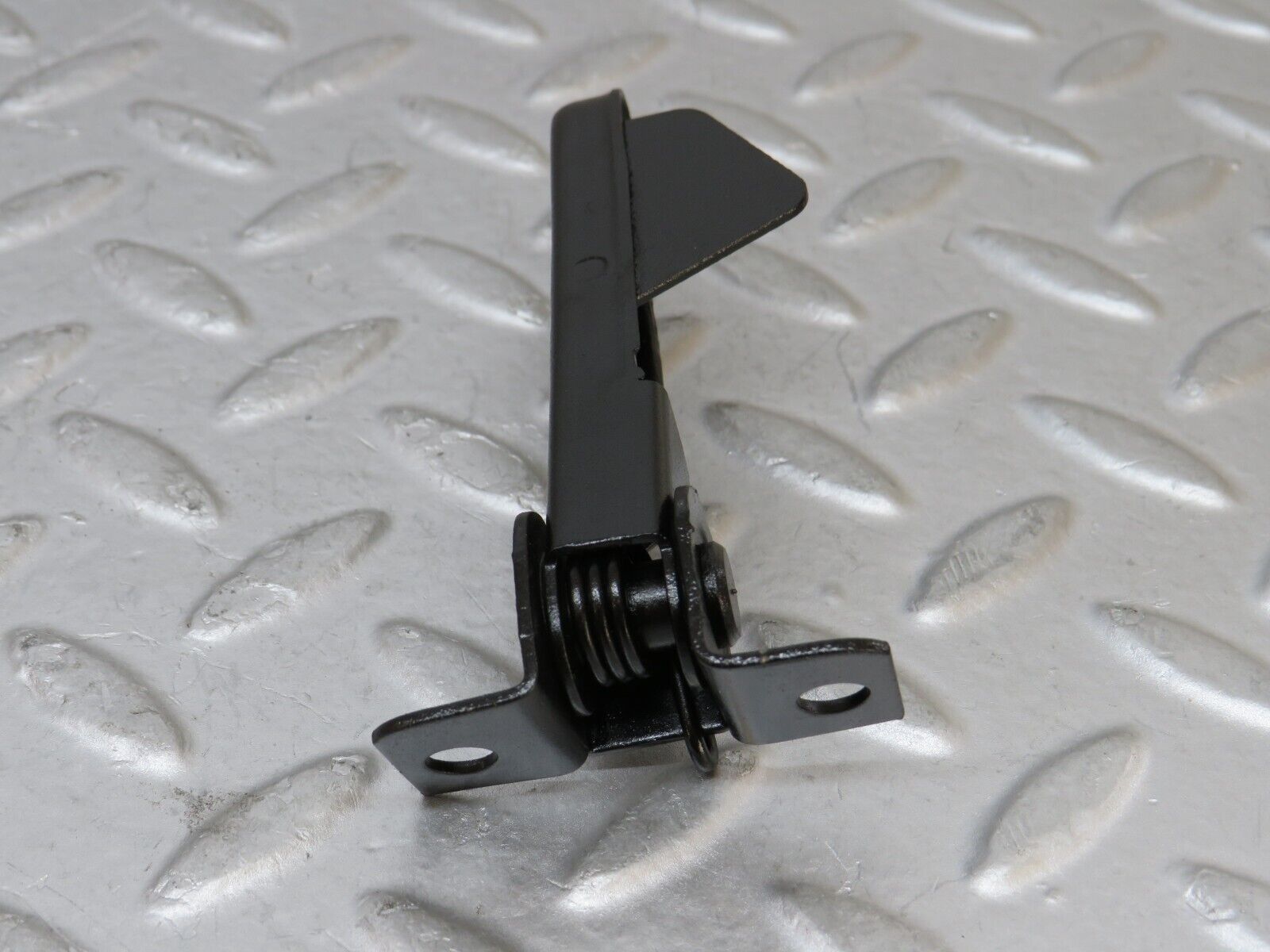 35527 Mercedes-Benz R107 280SL Bonnet Safety Latch