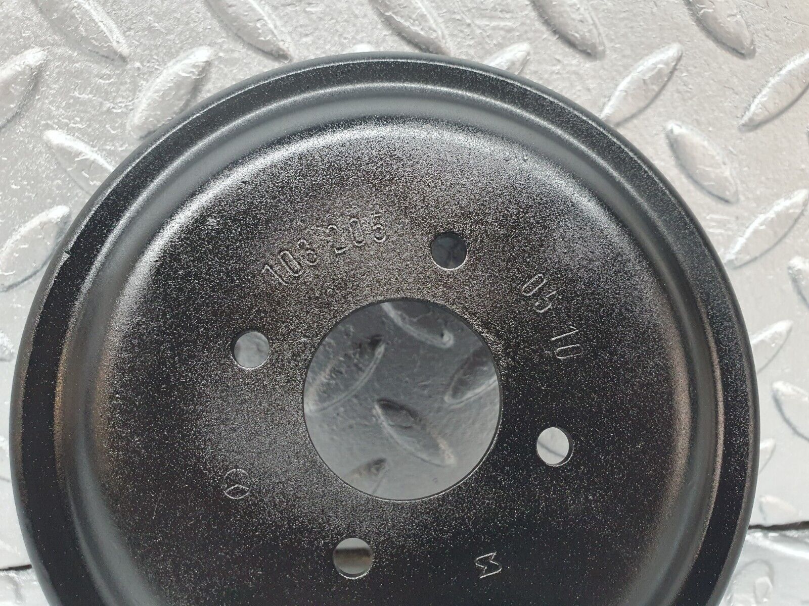 42467 Mercedes-Benz R129 320SL Coupe Engine Belt Pulley 1032050510