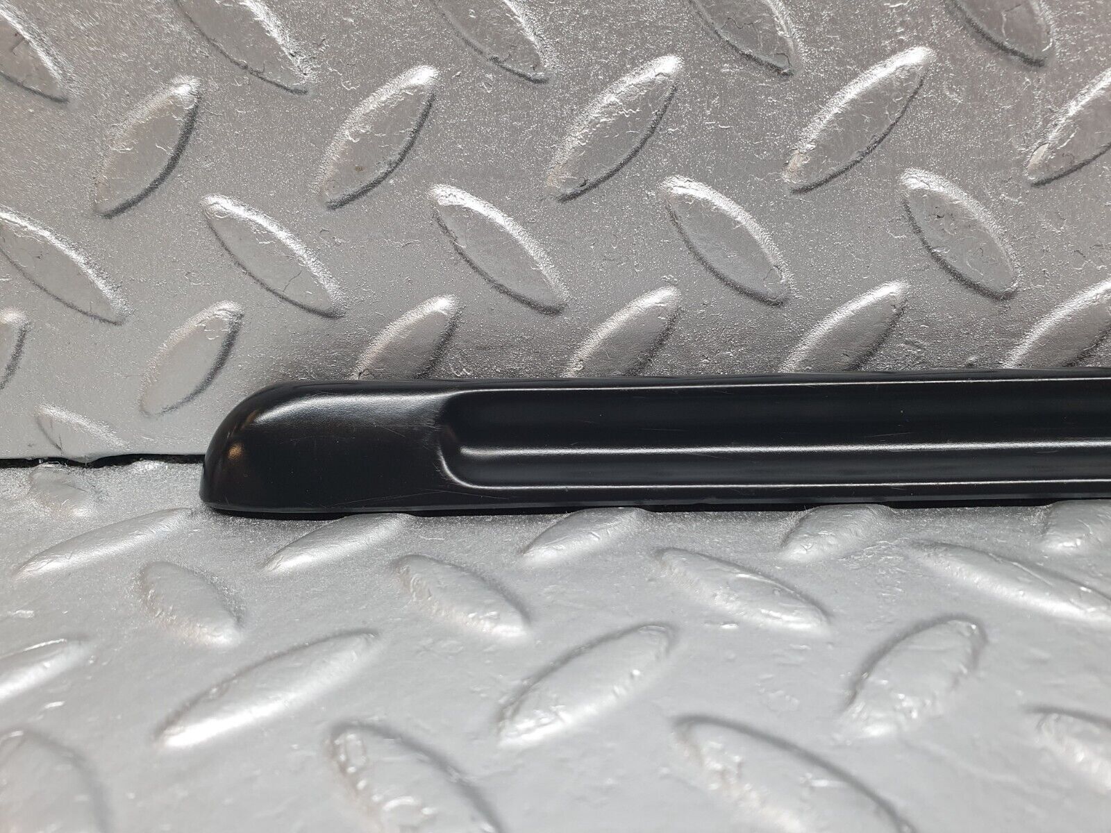 42795 Mercedes-Benz W201 190 2.0L Boot Lid Trunk Lid Handle 2017500193