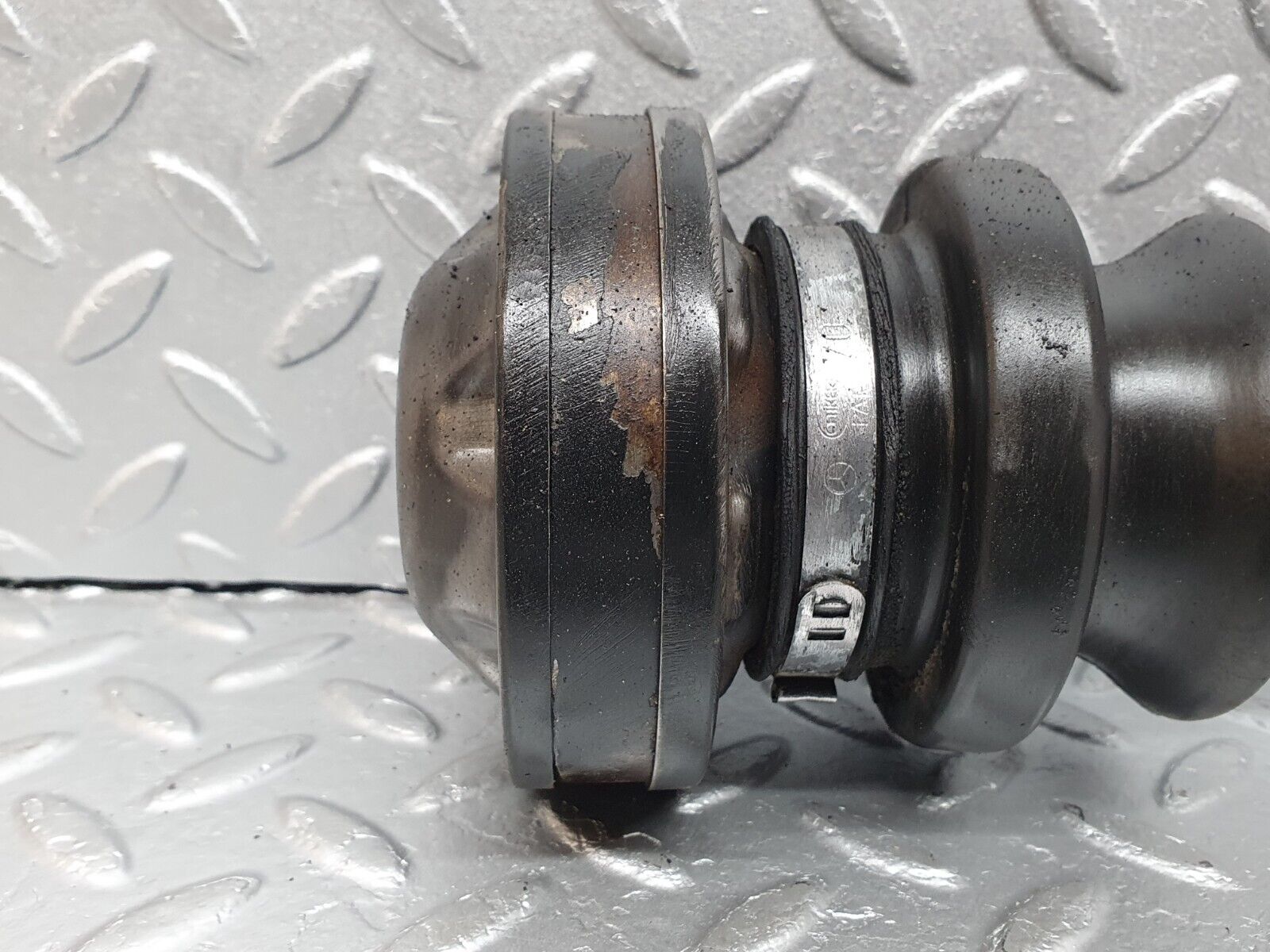 41719 Mercedes-Benz W124 200E Axle Shaft Drive Shaft