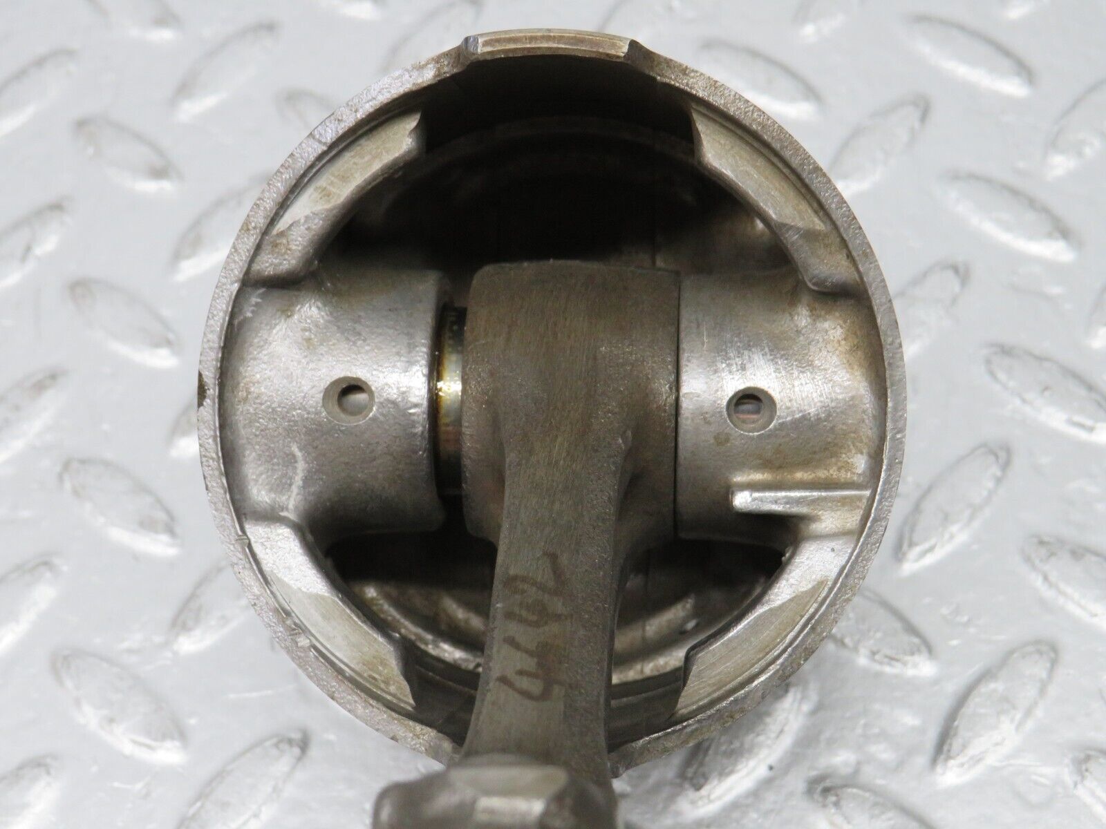 32774 Mercedes-Benz C107 R107 350 V8 Piston With Connecting Rod 92mm 11607