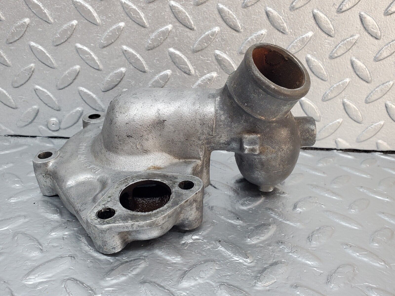 45358 Mercedes-Benz 280E M110.983 Water Pump Housing 1102010301