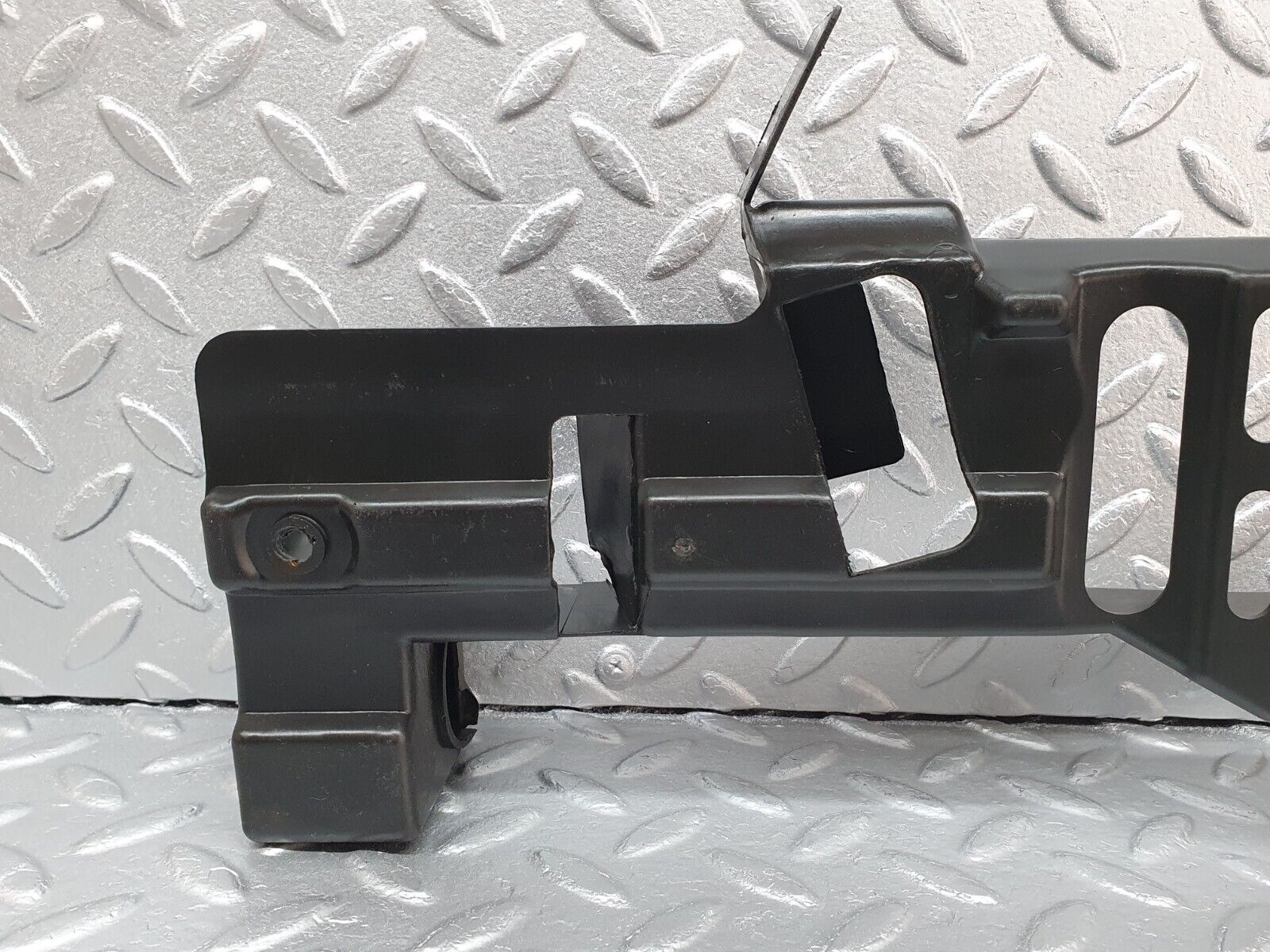 41737 Mercedes-Benz W202 C200 Car Jack Holder Cover 2028990414