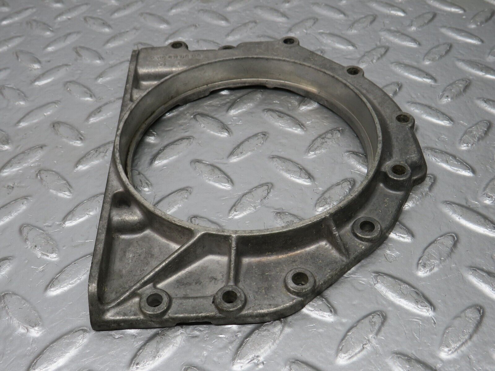 32977 Mercedes-Benz C107 R107 350 V8 Crankshaft Rear Sealing Cover 1160110608