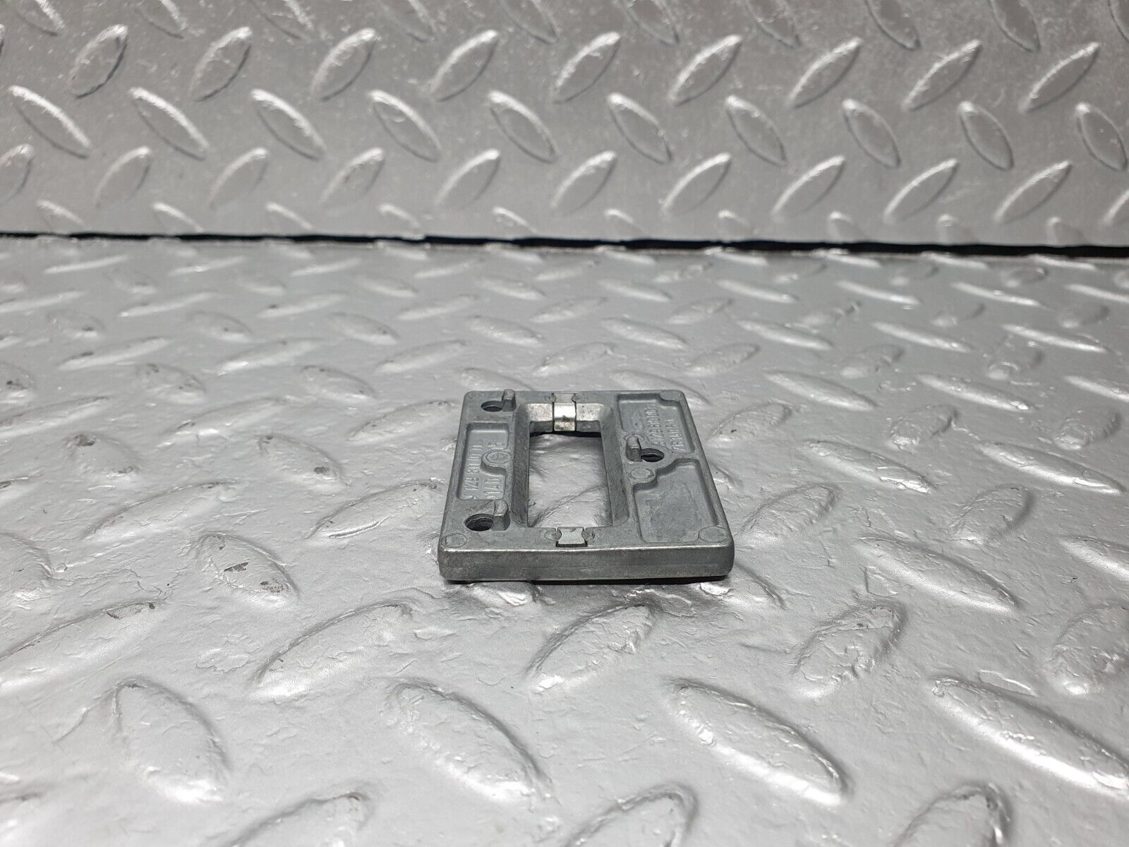 42297 Mercedes-Benz R129 320SL Coupe Rear View Mirror Bracket 1298110111 1298100011