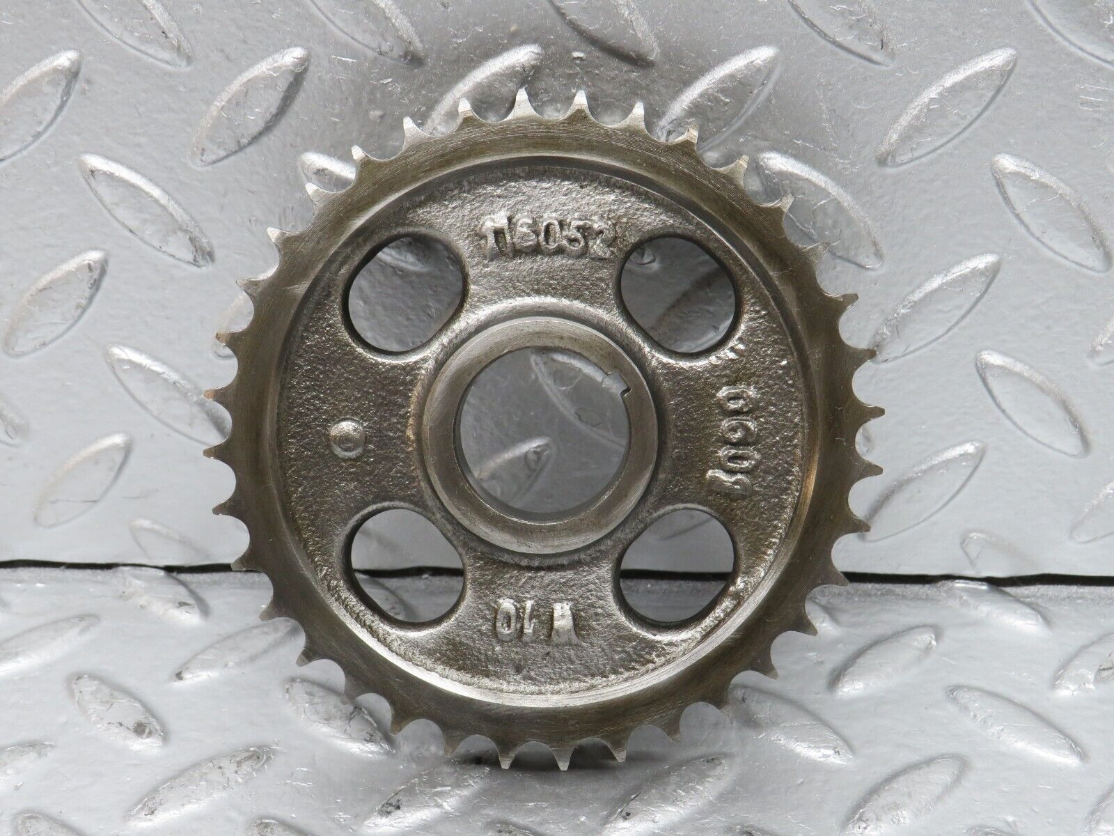 32783 Mercedes-Benz C107 R107 350 V8 Camshaft Timing Gear 1160520609