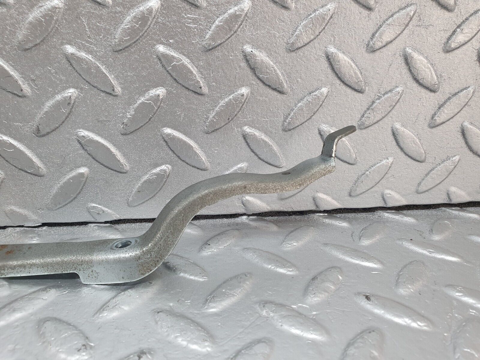 44042 Mercedes-Benz C123 230CE Coupe Front Right Seat Side Height Adjust Handle