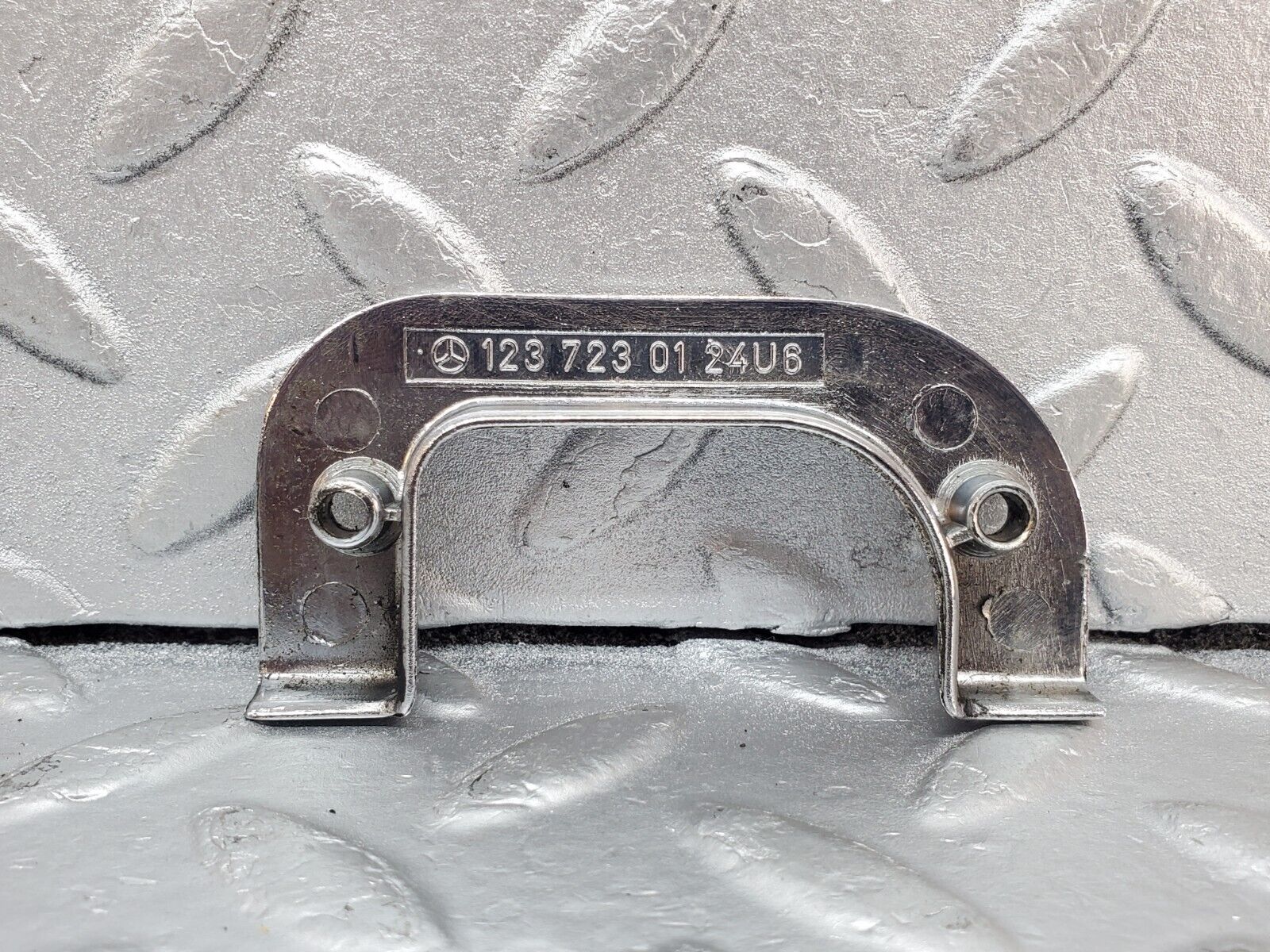 44387 Mercedes-Benz W123 280E Interior Chrome Door Latch Trim Left 1237230124