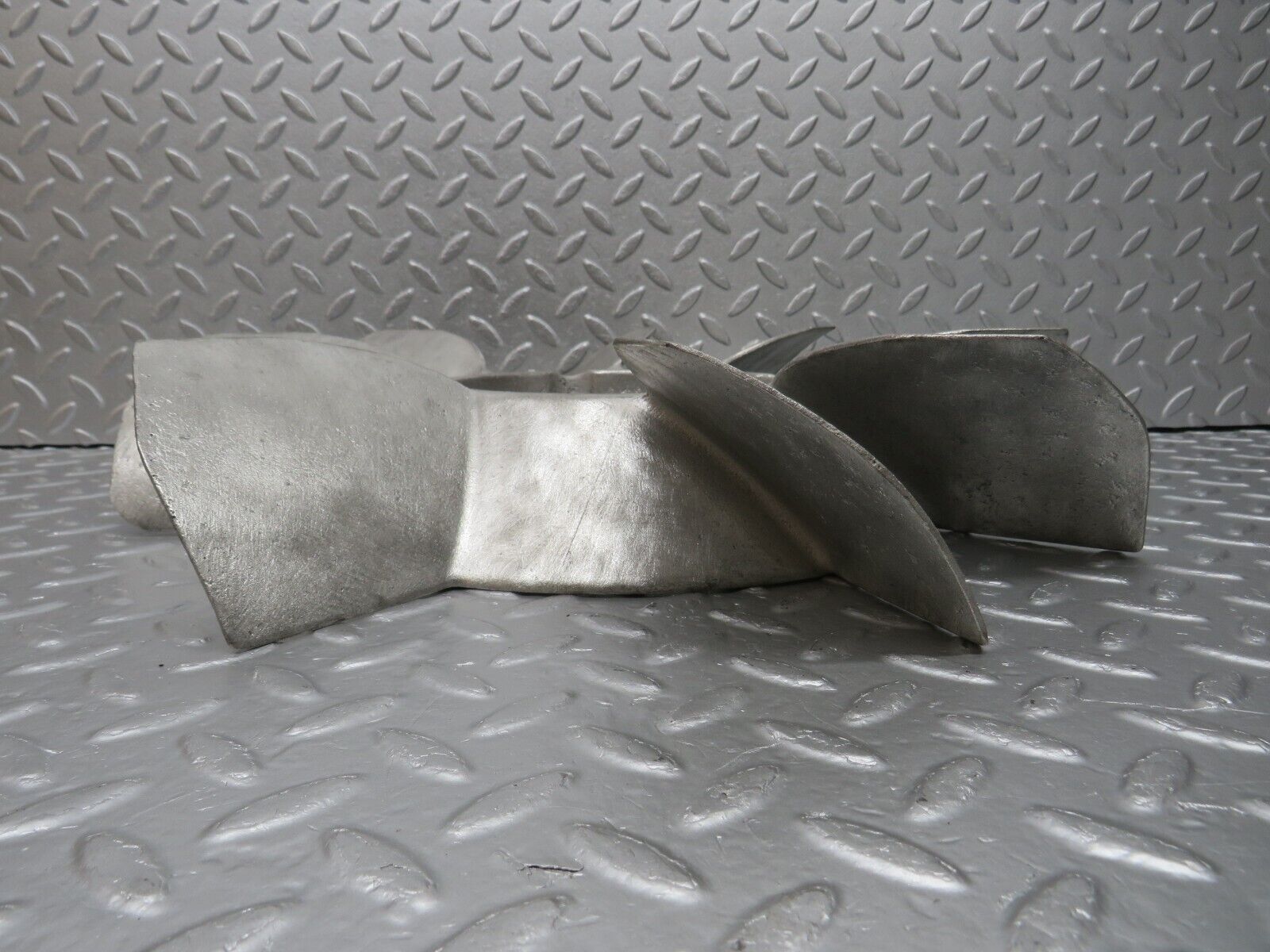 40055 Mercedes-Benz R107 350SL Engine Cooling Fan