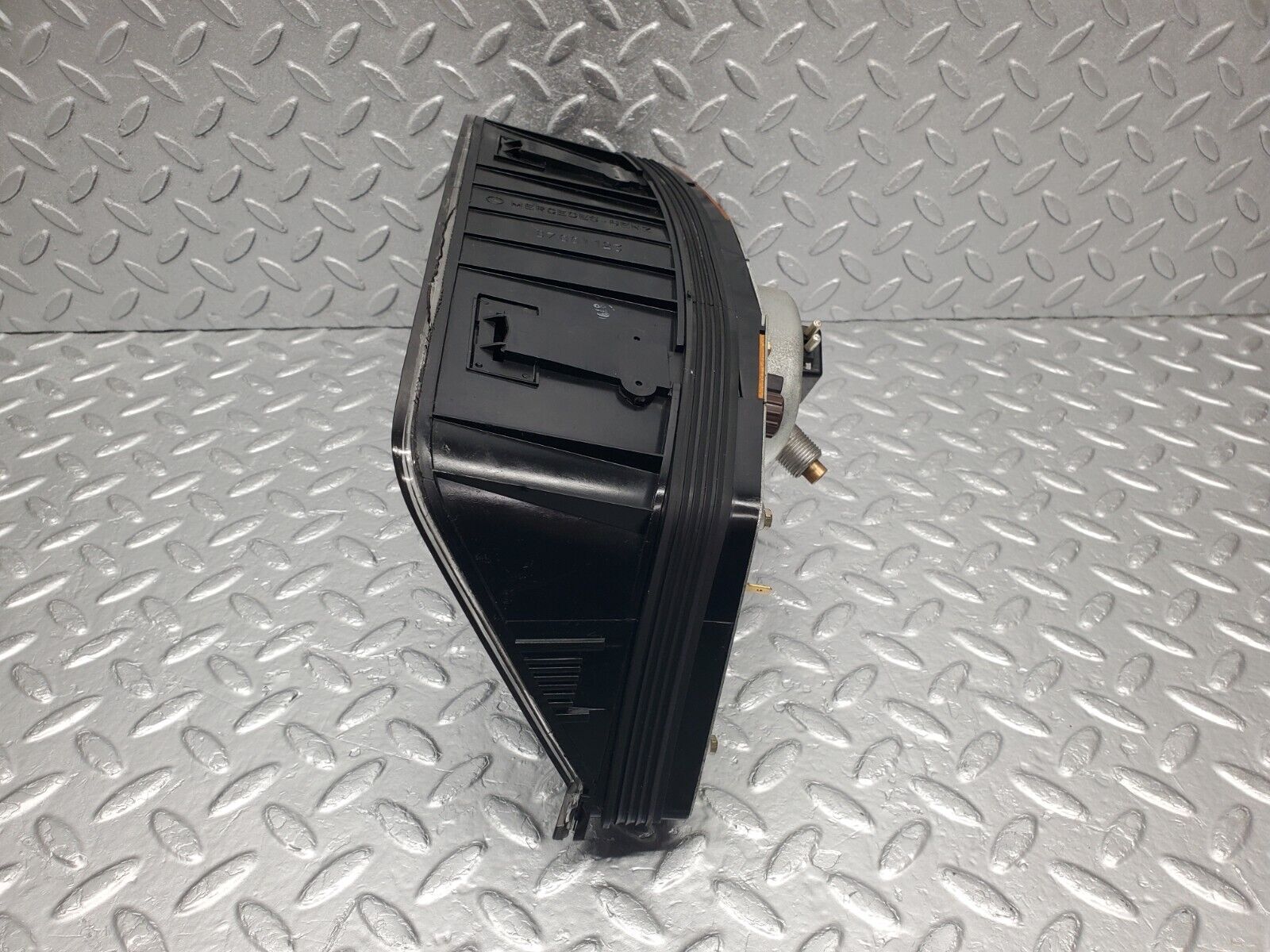 46454 Mercedes-Benz C123 280CE Coupe Instrument Cluster 1235423701