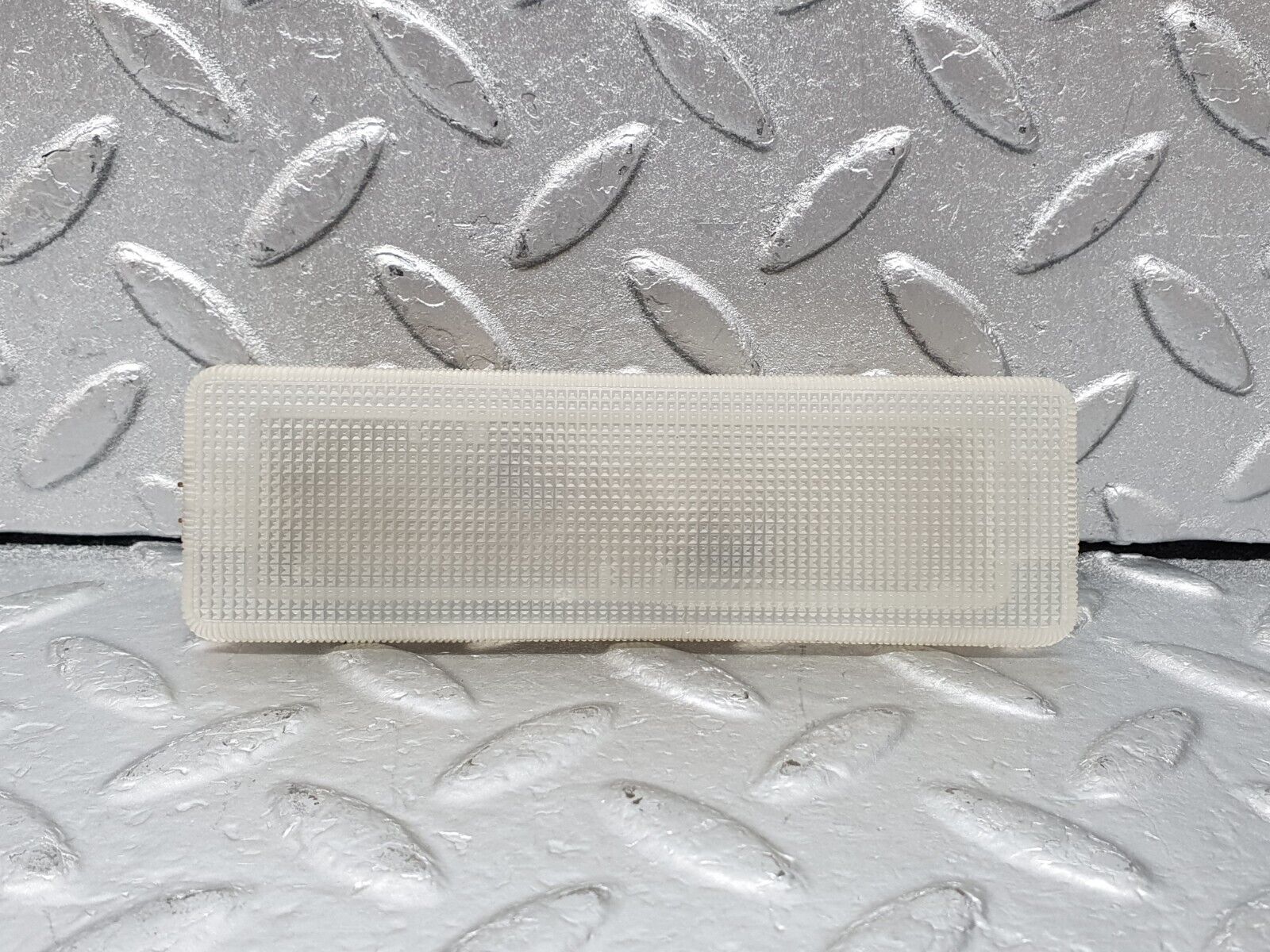 44104 Mercedes-Benz C123 230CE Coupe Rear Interior Dome Light 2018200001