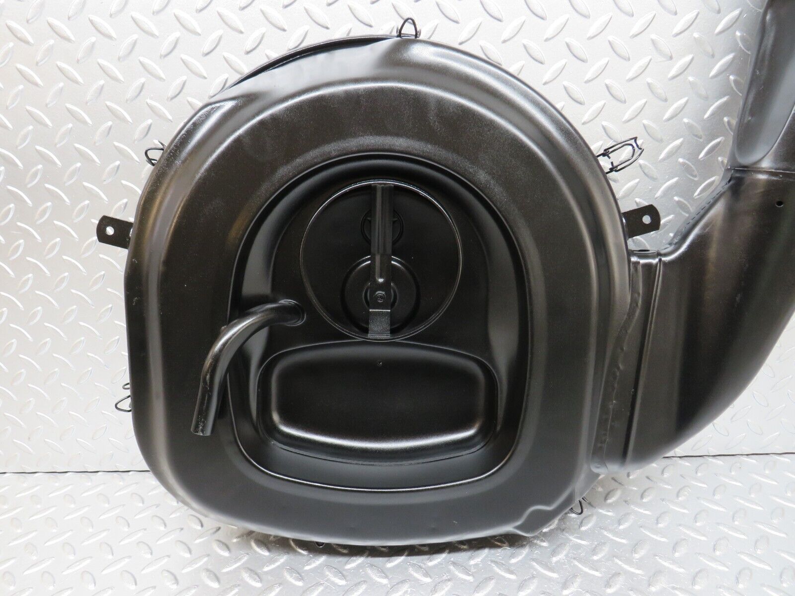 33557 Mercedes-Benz C107 R107 Air Filter Box Housing 0080948902