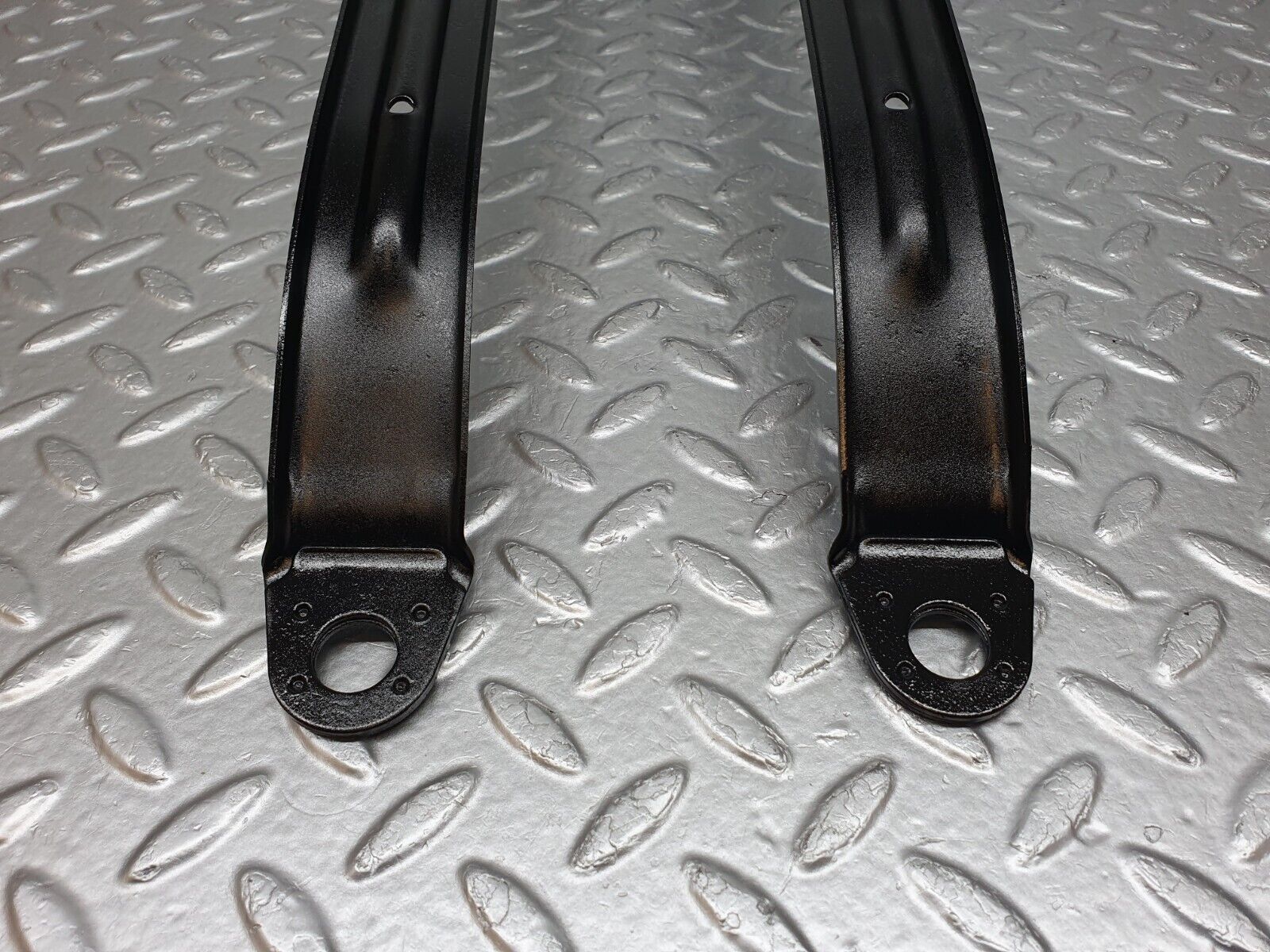 41973 Mercedes-Benz W202 C200 Fuel Tank Strap Bracket 2024701040