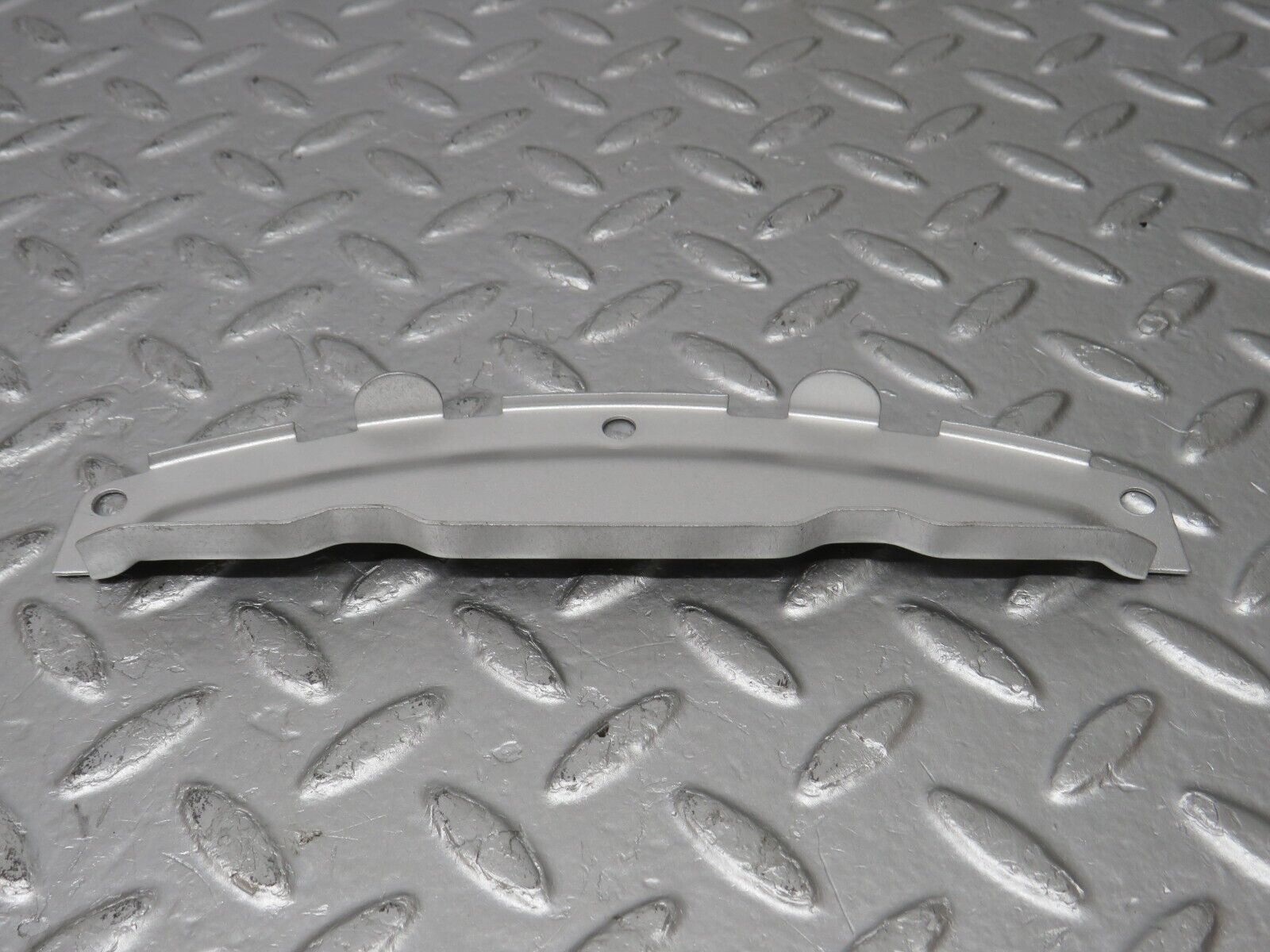 32818 Mercedes-Benz C107 R107 350 V8 Gearbox Flange Cover