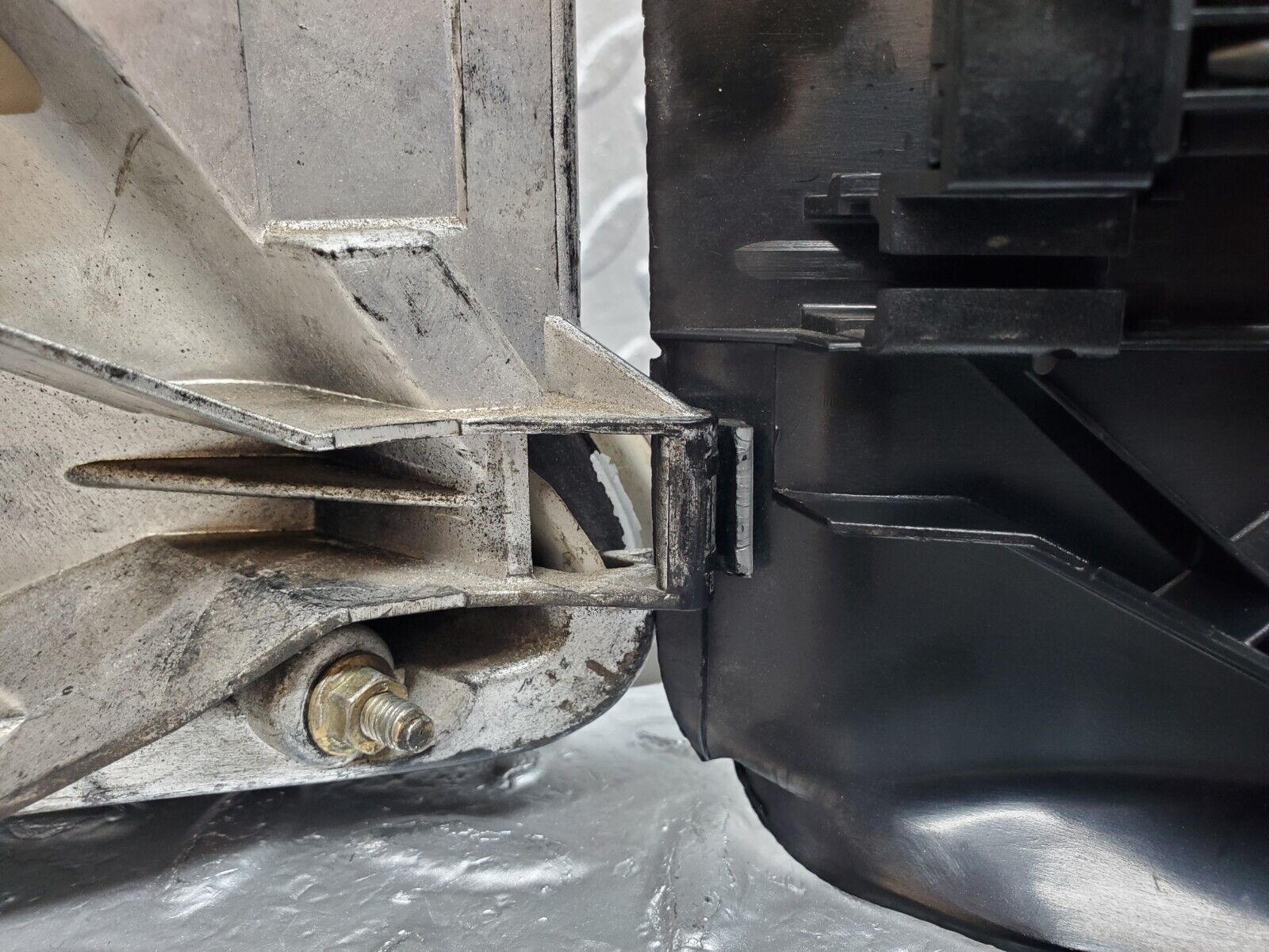 45040 Mercedes-Benz R129 300SL Coupe Tail Light Left Side