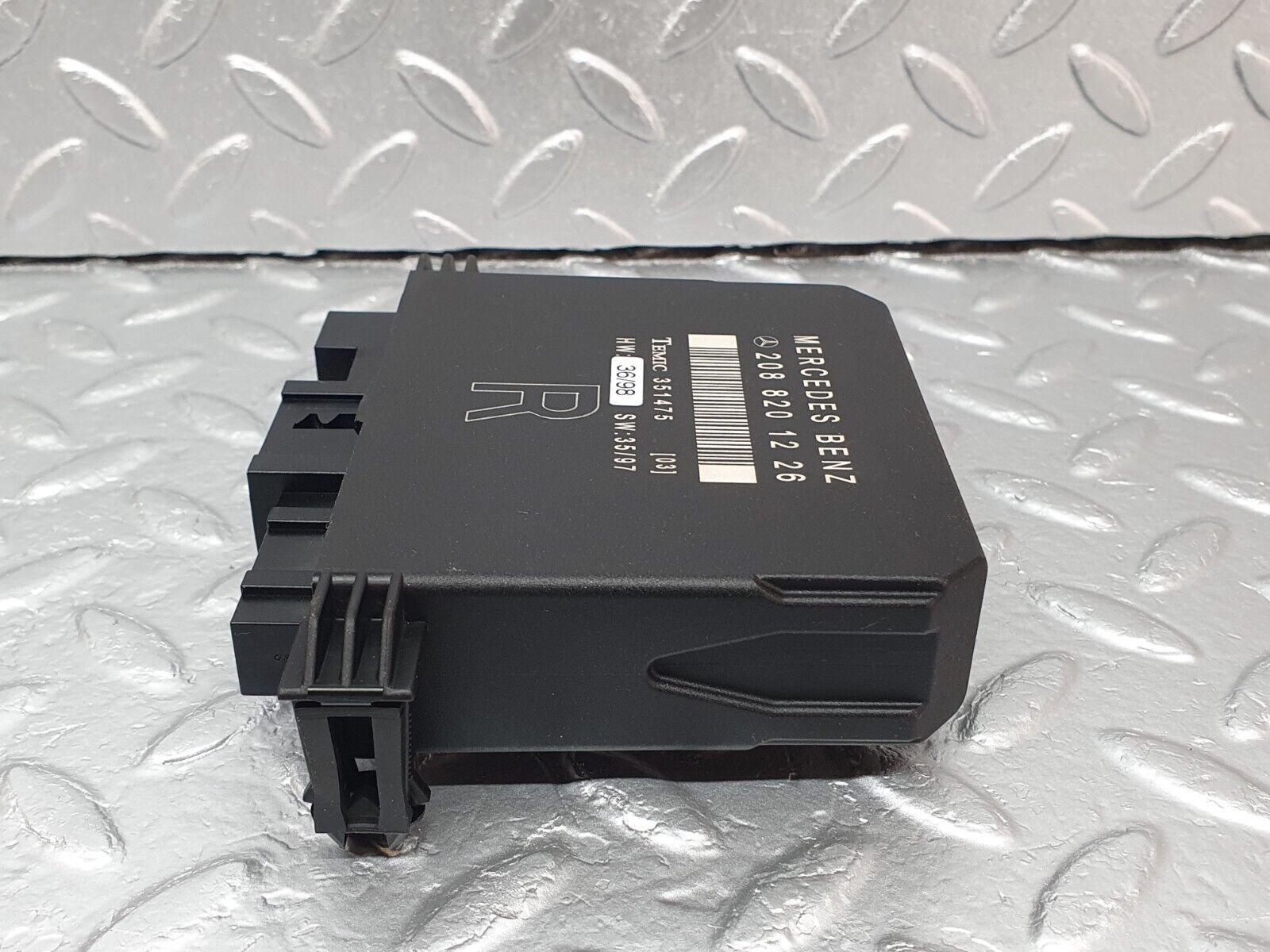 41746 Mercedes-Benz W202 C200 Door Control Unit Front Right 2088201226