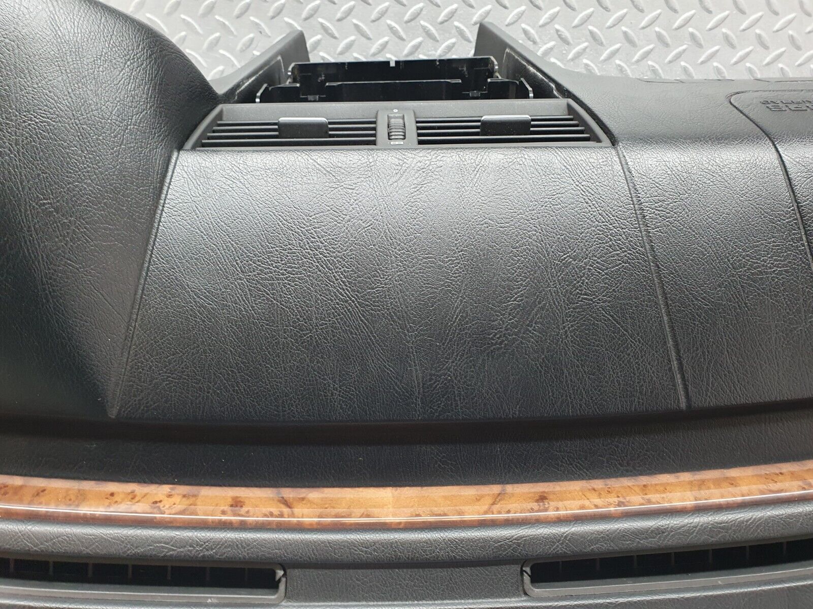 41837 Mercedes-Benz W202 C200 Dashboard Black