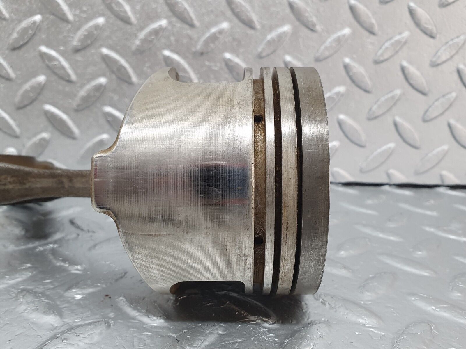 43777 Mercedes-Benz C126 380SEC Coupe Piston With Connecting Rod 88.010 11610