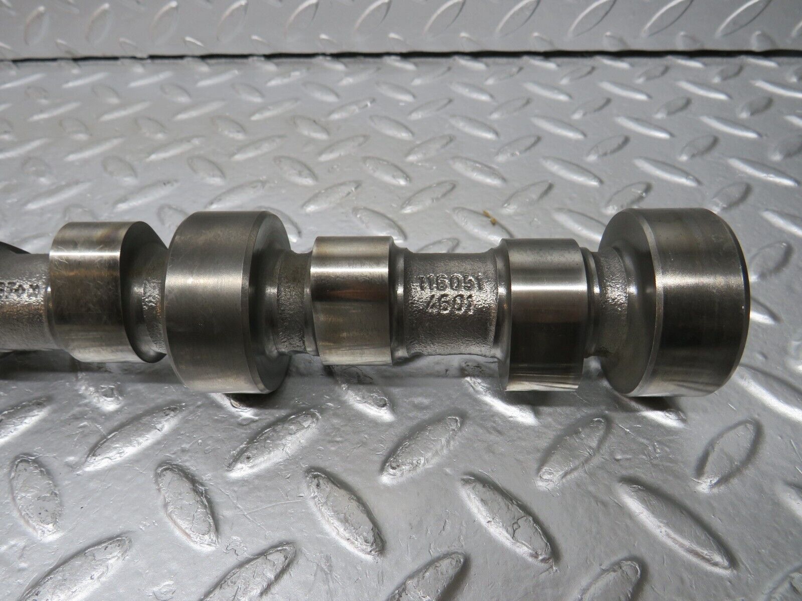 33023 Mercedes-Benz C107 R107 350 V8 Camshaft Left Side 1160514601