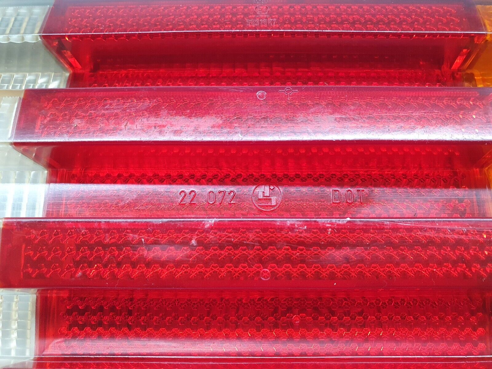 43621 Mercedes-Benz C126 380SEC Coupe Tail Light Right Side 1268201064
