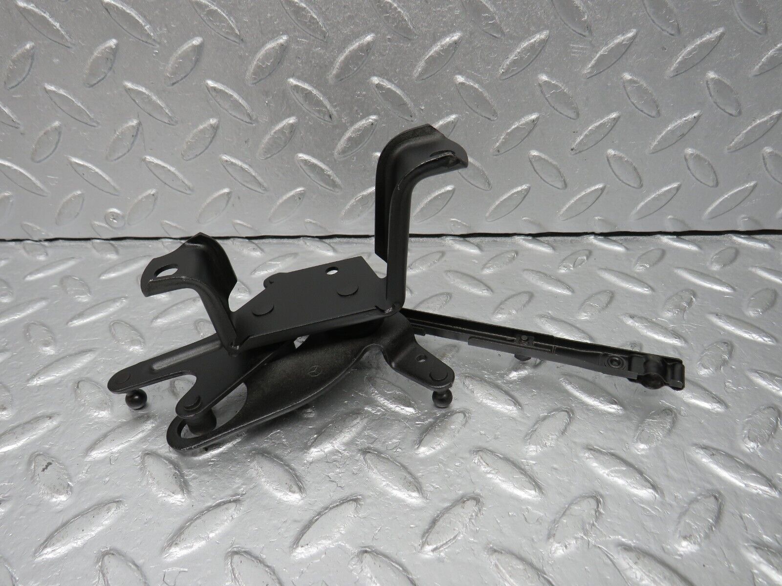 39294 Mercedes-Benz R107 500SL Throttle Linkage