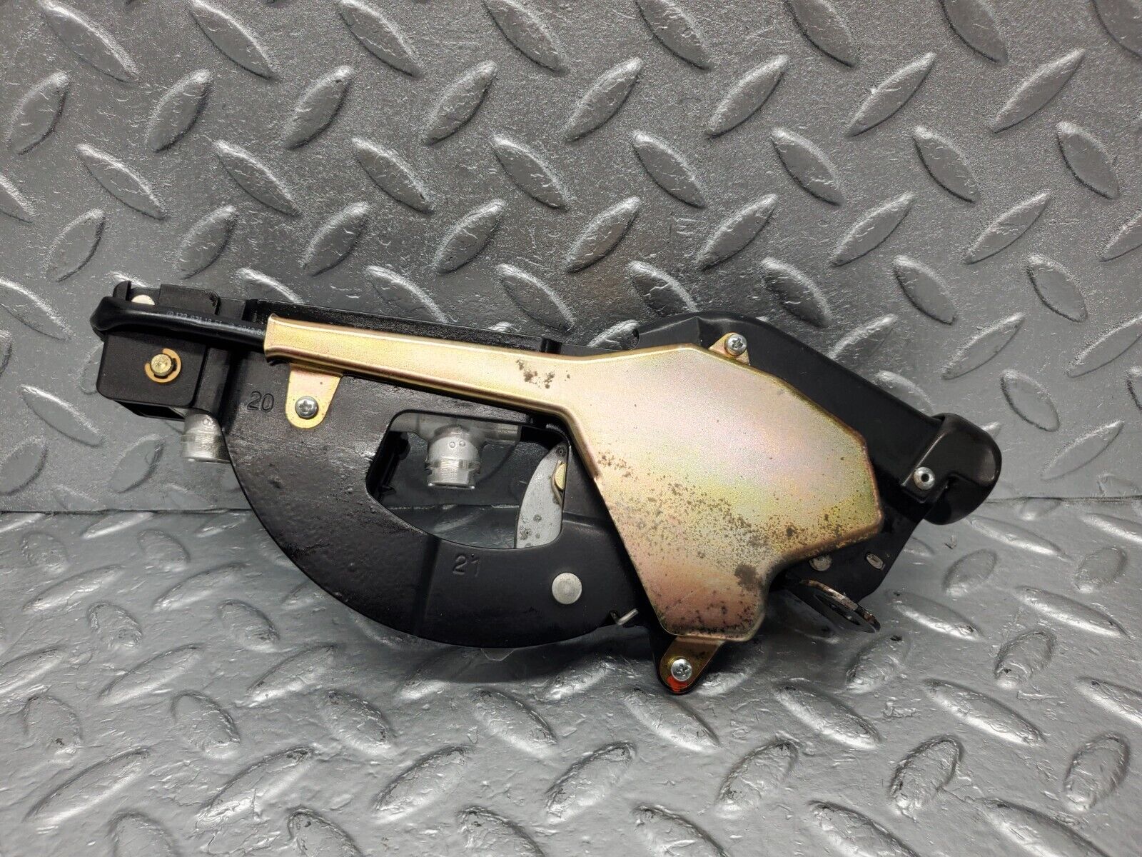 47016 Mercedes-Benz R129 320SL Coupe Rear Right Roof Lock Mechanism 1298001774