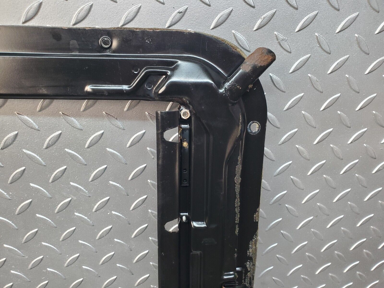 45994 Mercedes-Benz W126 420SE Power Sunroof Frame