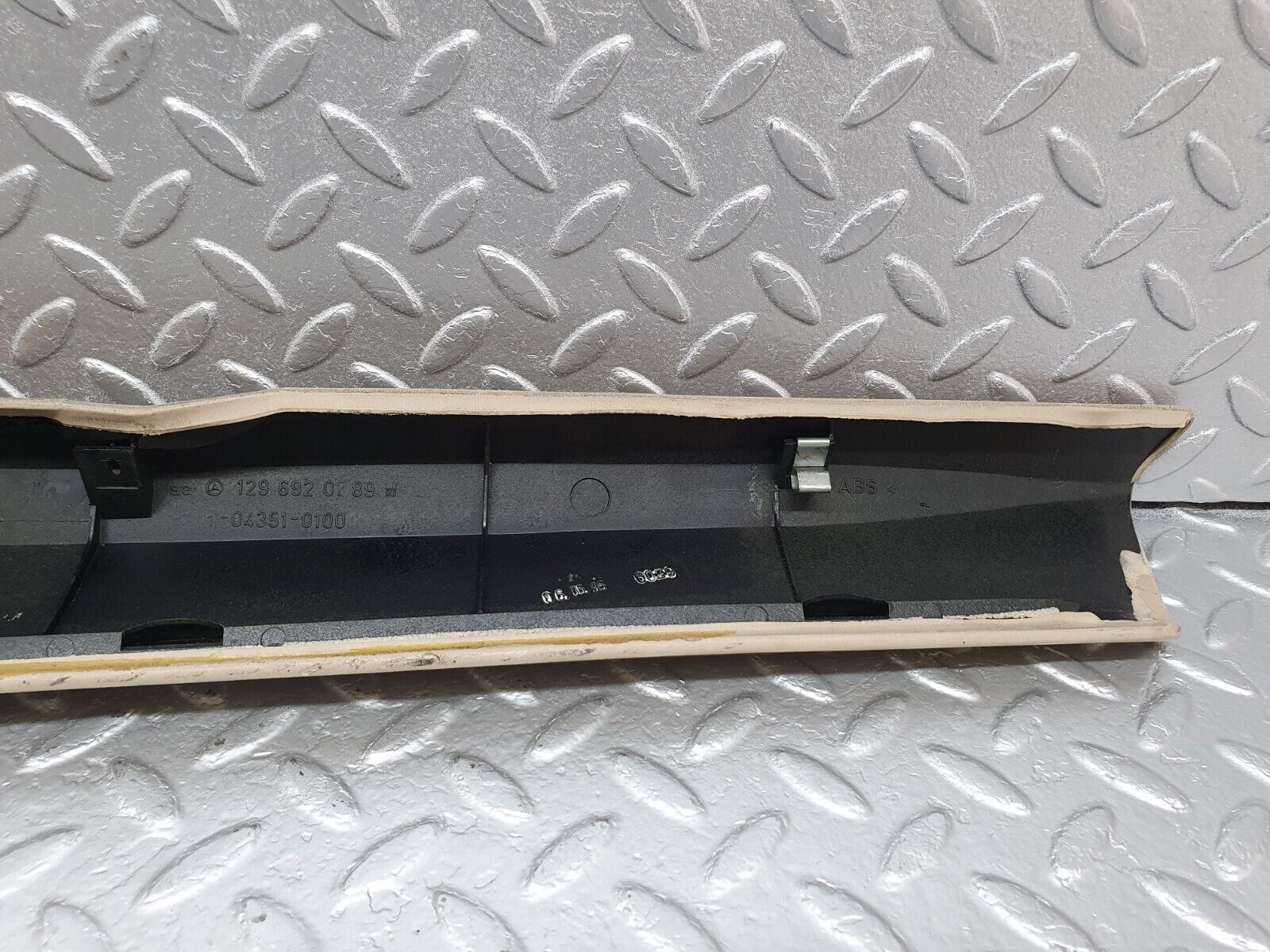 42205 Mercedes-Benz R129 320SL Coupe A Pillar Cover Right Side Beige 1296920289