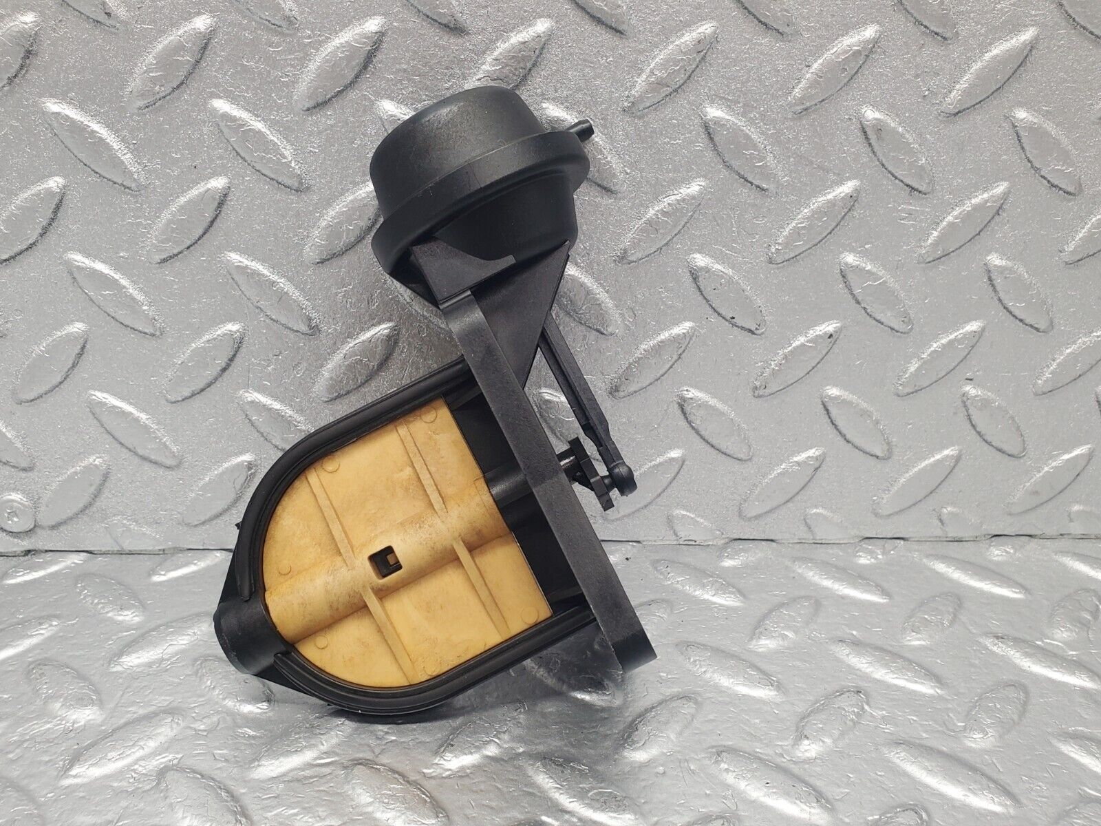 46188 Mercedes-Benz W124 280E Air Intake Resonance Valve