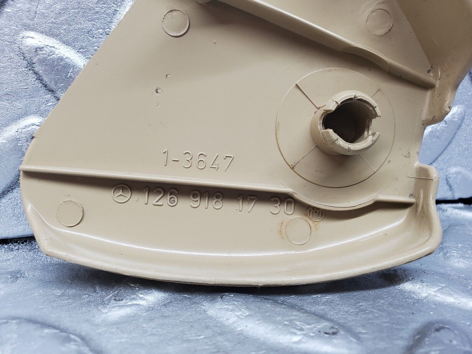 45971 Mercedes-Benz W126 420SE Front Seat Cover Trim Beige 1269181730