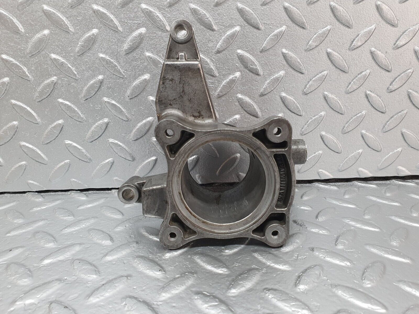 42060 Mercedes-Benz W202 C200 Throttle Body Bracket 1111410344