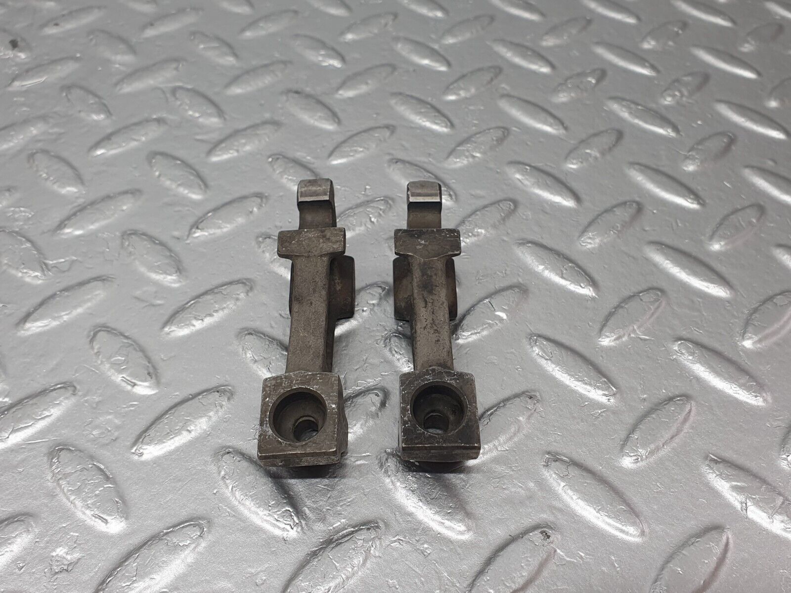 43362 Mercedes-Benz W108 280SE Valve Rocker Arm With Retaining Spring