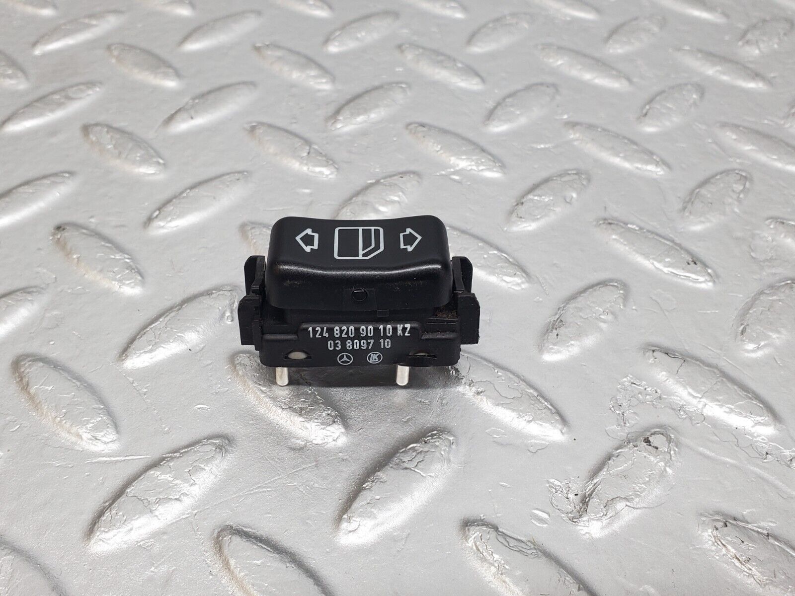 44711 Mercedes-Benz W124 220E Electric Window Switch Right Side 1248209010