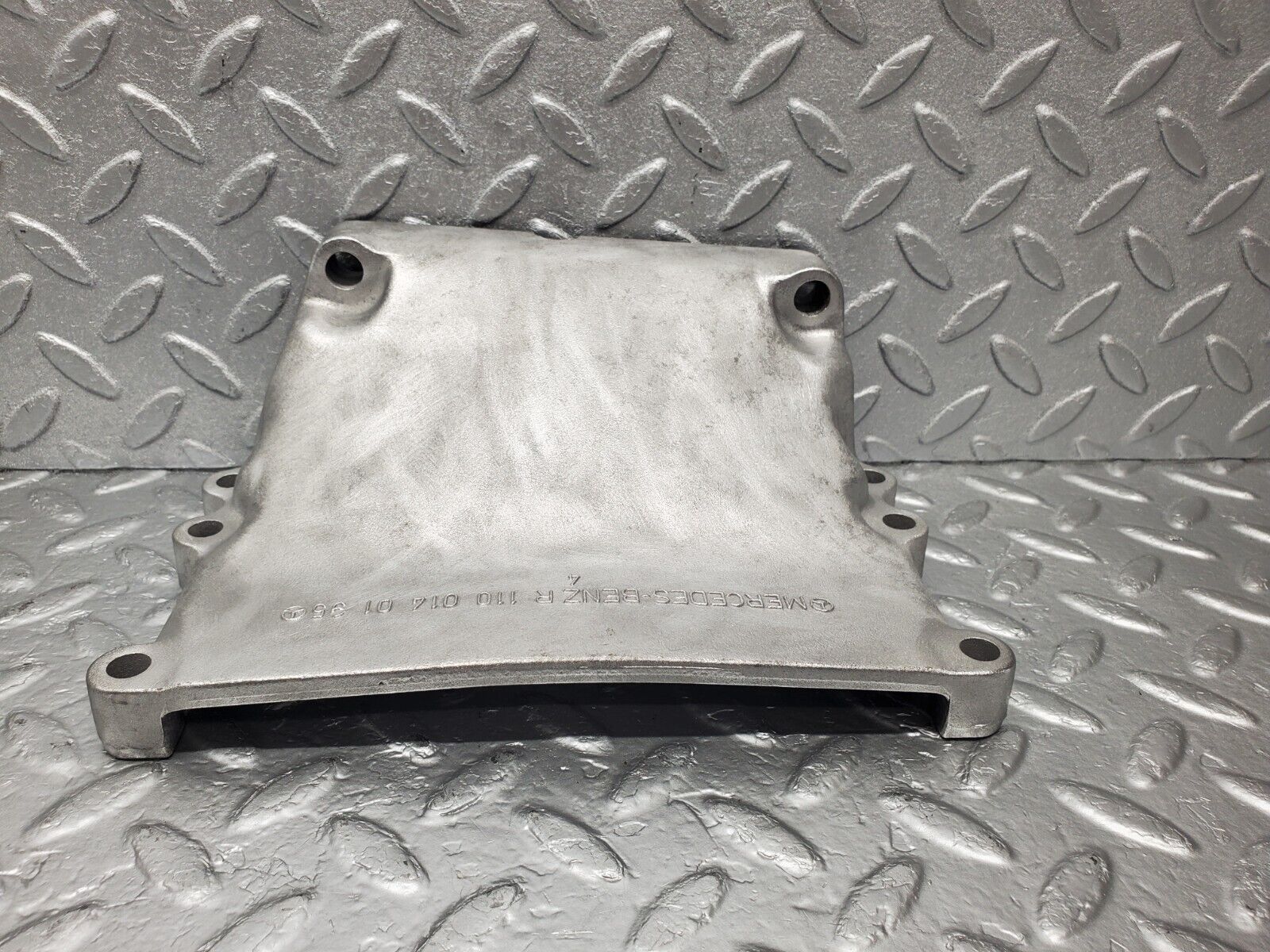 46648 Mercedes-Benz C123 280CE Coupe Gearbox Support 1100140195