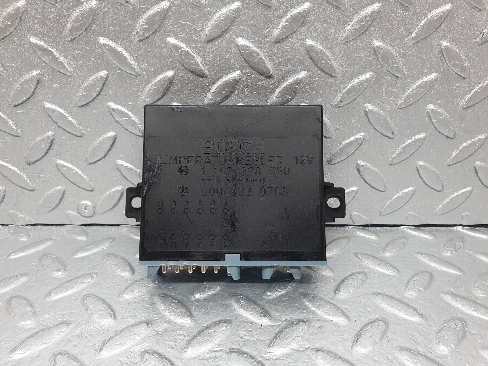 43520 Mercedes-Benz C126 380SEC Coupe Comfort Control Unit 0008220703 1147328020