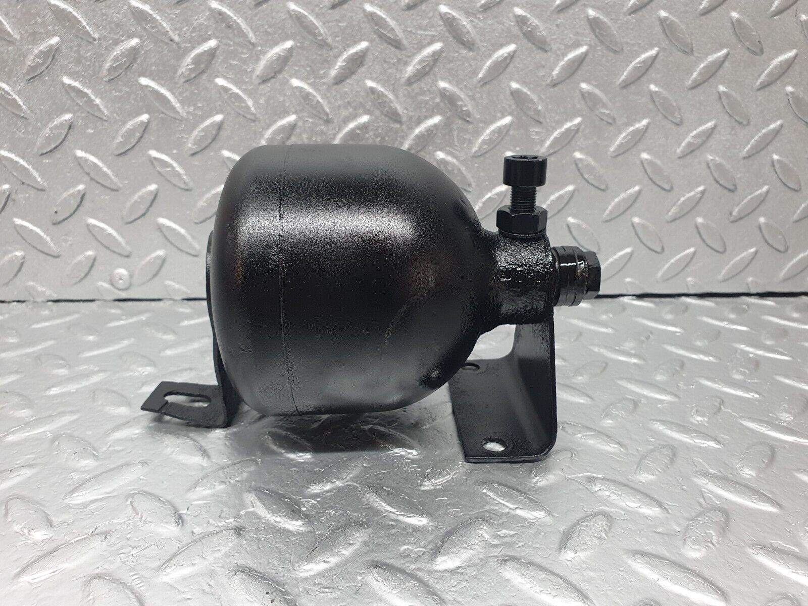 43608 Mercedes-Benz C126 380SEC Coupe Rear Suspension Sphere