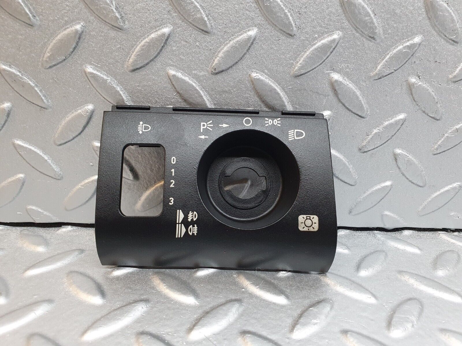 41977 Mercedes-Benz W202 C200 Headlight Switch Surround Cover 2026890380