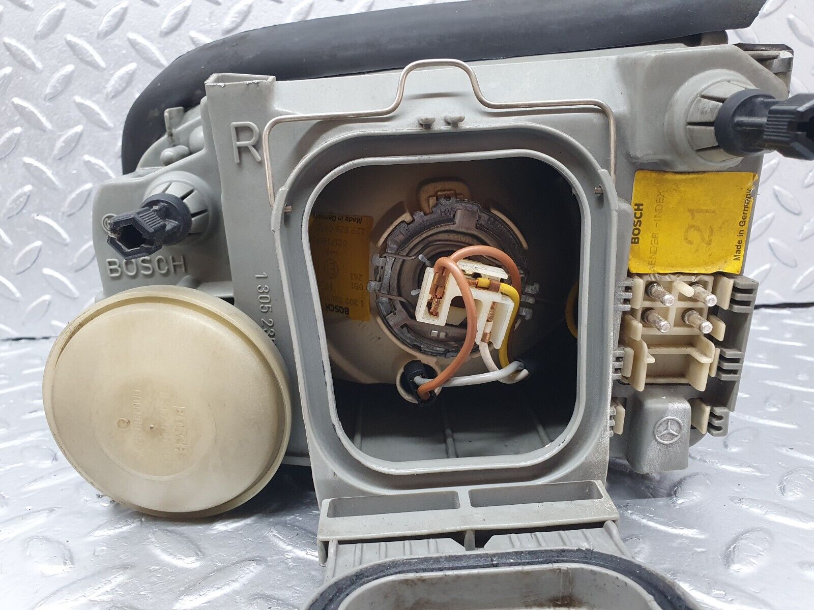 42402 Mercedes-Benz R129 320SL Coupe Headlight Bosch Right 0301090702 1305621236