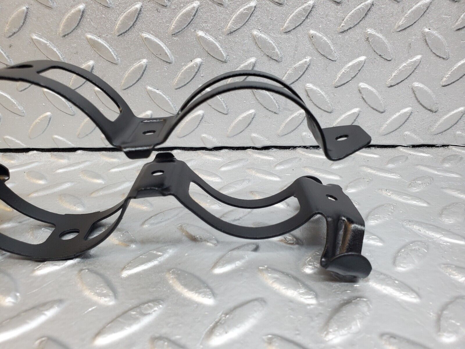 44728 Mercedes-Benz W124 220E Fuel Pump Fuel Filter Bracket Holder